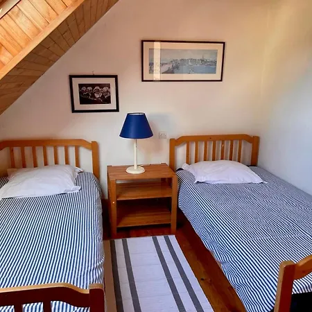 Idyllisches Haus In Treberon - Fussweg Zum Vakantiehuis